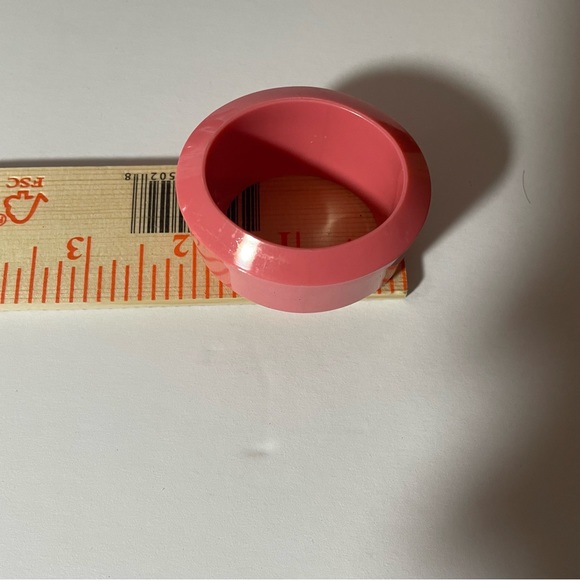 4 napkins rings pink acrylic oval beveled edge Art Deco table decor - Picture 9 of 13